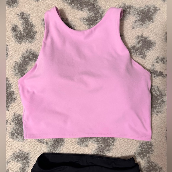 Athleta Conscious Crop A-C - Picture 4 of 8